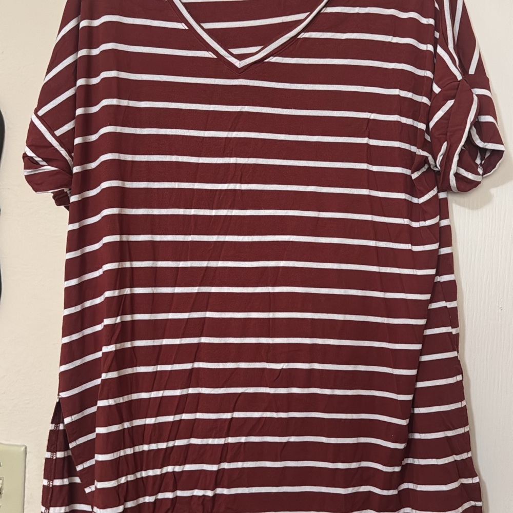 Zenana Outfitters Red and White Short Sleeve Relaxed T-Shirt
